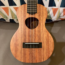 Load image into Gallery viewer, KoAloha KCM-10 Concert Ukulele #2411101
