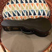 Load image into Gallery viewer, KoAloha KCM-10 Concert Ukulele #2411101
