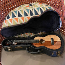 Load image into Gallery viewer, KoAloha KCNP-00 Concert Ukulele Naupaka #2411202
