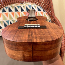 Load image into Gallery viewer, Kamaka HF-35 5-String Tenor Ukulele #241126
