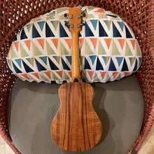 Load image into Gallery viewer, Kamaka HB-3+ Semi-Custom Tenor Bell-Shape Ukulele #241232
