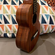 Load image into Gallery viewer, Kamaka HF-3 FEab+ Semi-Custom Tenor w/ Abalone Rosette Ukulele #240982
