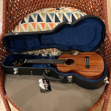 Load image into Gallery viewer, Kamaka HF-3 FEab+ Semi-Custom Tenor w/ Abalone Rosette Ukulele #240982
