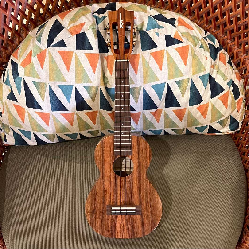 Kamaka HF-2I Concert Slotted Head Ukulele #240450