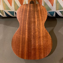 Load image into Gallery viewer, Kamaka HF-2 Concert Ukulele #241261
