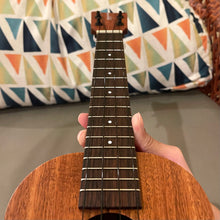 Load image into Gallery viewer, Kamaka HF-2 Concert Ukulele #241261
