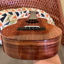 Load image into Gallery viewer, KoAloha KTM-00 Tenor Ukulele #2412246
