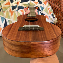 Load image into Gallery viewer, KoAloha KCM-10 Concert Ukulele #2501023
