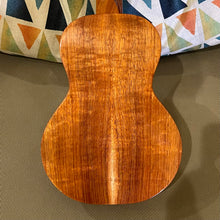 Load image into Gallery viewer, KoAloha KCM-00 Concert Ukulele #2501021
