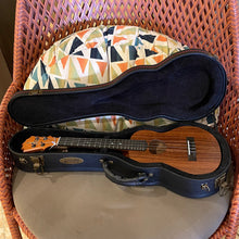 Load image into Gallery viewer, KoAloha KTM-10 Tenor Ukulele #2501132
