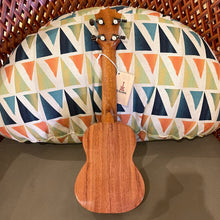 Load image into Gallery viewer, KoAloha KSM-00 Soprano Ukulele #2501101
