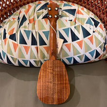 Load image into Gallery viewer, KoAloha KSM-03 Soprano Pineapple Longneck Ukulele #2501261
