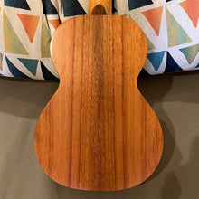 Load image into Gallery viewer, Kamaka HF-2 Concert Ukulele #250034
