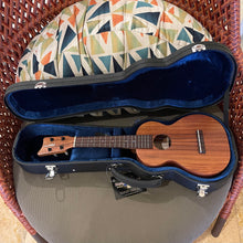 Load image into Gallery viewer, Kamaka HF-2 Concert Ukulele #250034
