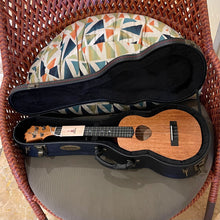 Load image into Gallery viewer, KoAloha KTM-10 Tenor Ukulele #2502121
