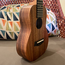 Load image into Gallery viewer, Kanile&#39;a K-1 C Nat Concert Ukulele #0225-29010
