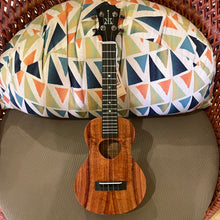 Load image into Gallery viewer, KoAloha KCM-00 Concert Ukulele #2503061
