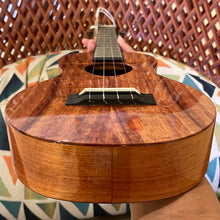 Load image into Gallery viewer, KoAloha KCM-00 Concert Ukulele #2503061
