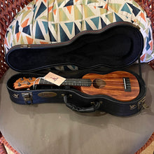 Load image into Gallery viewer, KoAloha KSM-10 Soprano Ukulele #2503141
