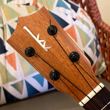 Load image into Gallery viewer, Kamaka HF-1 Soprano Ukulele #240804
