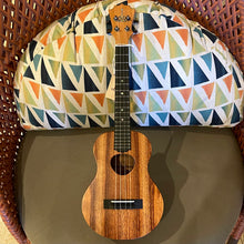 Load image into Gallery viewer, KoAloha KTM-10 Tenor Ukulele #2503211
