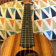 Load image into Gallery viewer, KoAloha KTM-10 Tenor Ukulele #2503211
