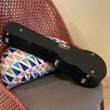 Load image into Gallery viewer, Kamaka HF-4 Baritone Ukulele #250129
