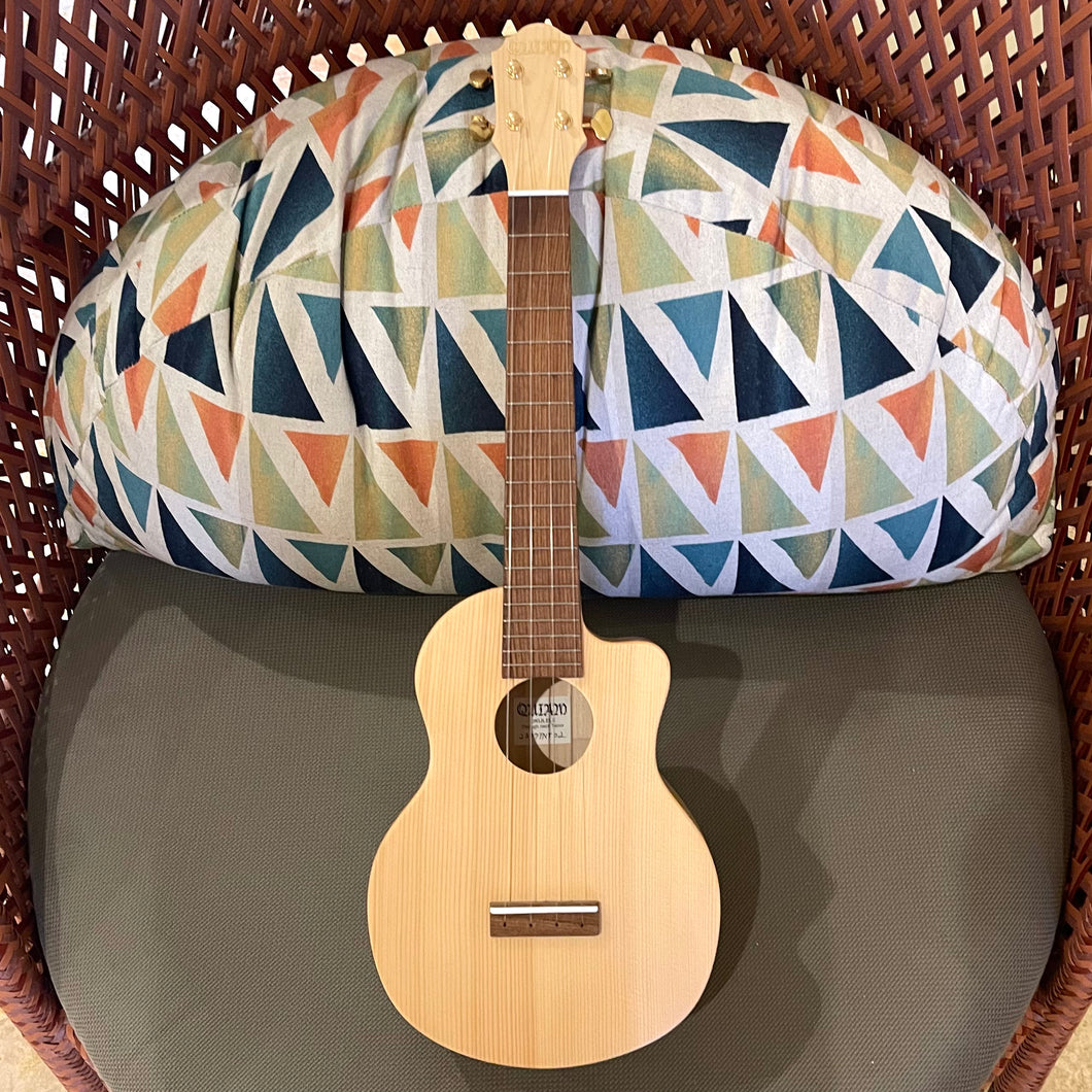 Quiam Ezo's Ukulele Through Neck Tenor #2307TNT02
