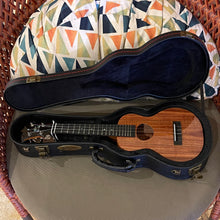Load image into Gallery viewer, KoAloha KCM-00 Concert Ukulele #2502061

