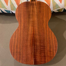Load image into Gallery viewer, Kamaka HF-3 Tenor Ukulele #240768
