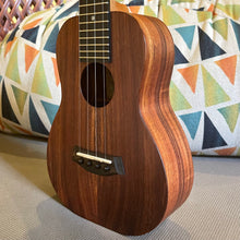 Load image into Gallery viewer, Kanile&#39;a K-1 C Nat Concert Ukulele #0625-29207
