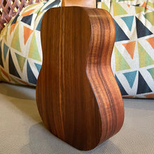 Load image into Gallery viewer, Kanile&#39;a K-1 C Nat Concert Ukulele #0625-29207
