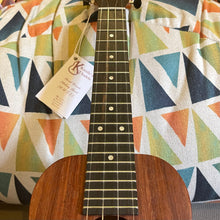 Load image into Gallery viewer, Kanile&#39;a K-1 C Nat Concert Ukulele #0625-29207
