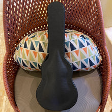 Load image into Gallery viewer, Honua LIMITED EDITION! HT-442 Tenor Ukulele #472
