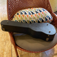Load image into Gallery viewer, Honua LIMITED EDITION! HT-442 Tenor Ukulele #472
