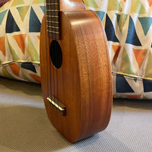Load image into Gallery viewer, Kamaka HP-1L Soprano Pineapple Long Neck Ukulele #250023
