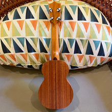 Load image into Gallery viewer, Kamaka HF-1 Soprano Ukulele #250431
