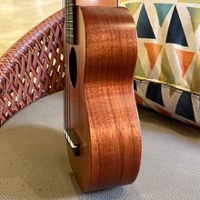 Load image into Gallery viewer, Kamaka HF-1 Soprano Ukulele #250430

