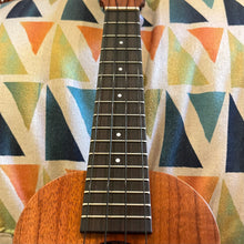 Load image into Gallery viewer, Kamaka HF-1 Soprano Ukulele #250430
