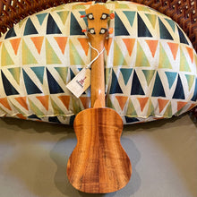Load image into Gallery viewer, KoAloha KSM-10 Soprano Ukulele #2507191
