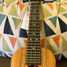 Load image into Gallery viewer, Kanile&#39;a K-1 C Nat Concert Ukulele #0825-29382
