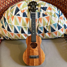 Load image into Gallery viewer, KoAloha KCM-00 Concert Ukulele #2508031
