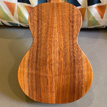 Load image into Gallery viewer, KoAloha KCM-10 Concert Ukulele #2507273
