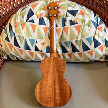 Load image into Gallery viewer, KoAloha KCM-10 Concert Ukulele #2507042
