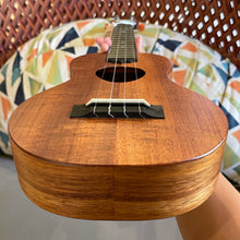 Load image into Gallery viewer, KoAloha KCM-10 Concert Ukulele #2507042
