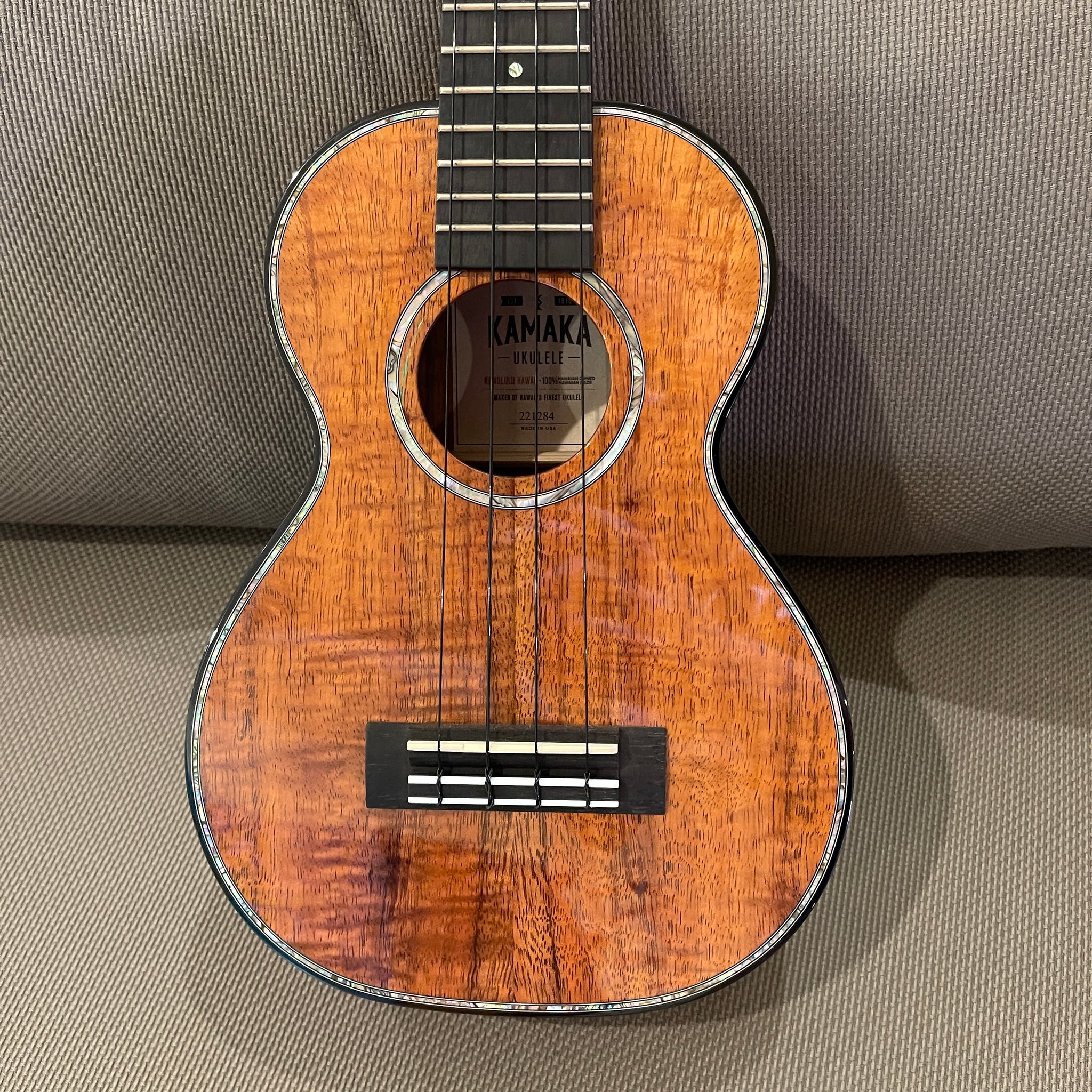 Kamaka HF-2D2I Concert Ukulele Deluxe2 Slotted Head #221284