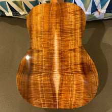 Load image into Gallery viewer, Kanileʻa DK T Pro Tenor Ukulele #0925-29327
