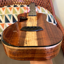 Load image into Gallery viewer, Kanileʻa DK T Pro Tenor Ukulele #0925-29327
