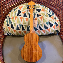 Load image into Gallery viewer, KoAloha KTM-00 Tenor Ukulele #2509164
