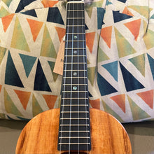 Load image into Gallery viewer, KoAloha KTM-00 Tenor Ukulele #2509164
